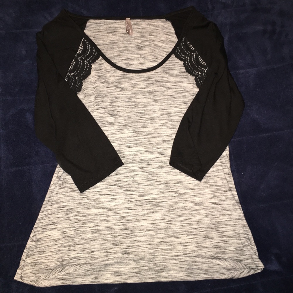 Black and White 3/4 Sleeve Dress Shirt